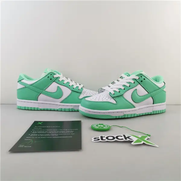 NIKE DUNK LOW GREEN GLOW (W) - 