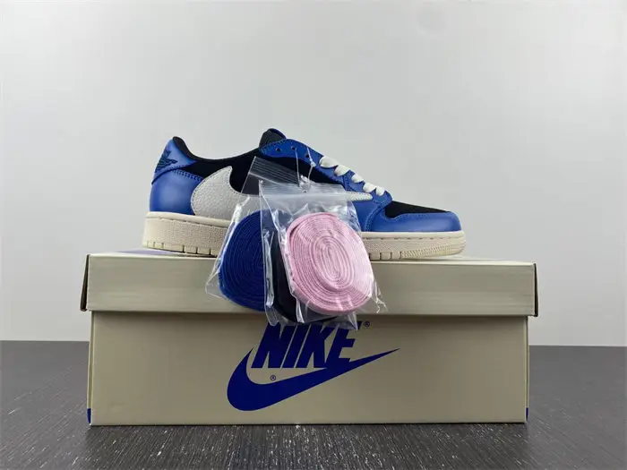 Air Jordan 1 Low 