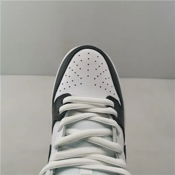 Nike SB Dunk Low Yin Yang 