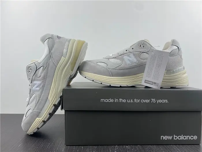 New Balance 992 White Silver 