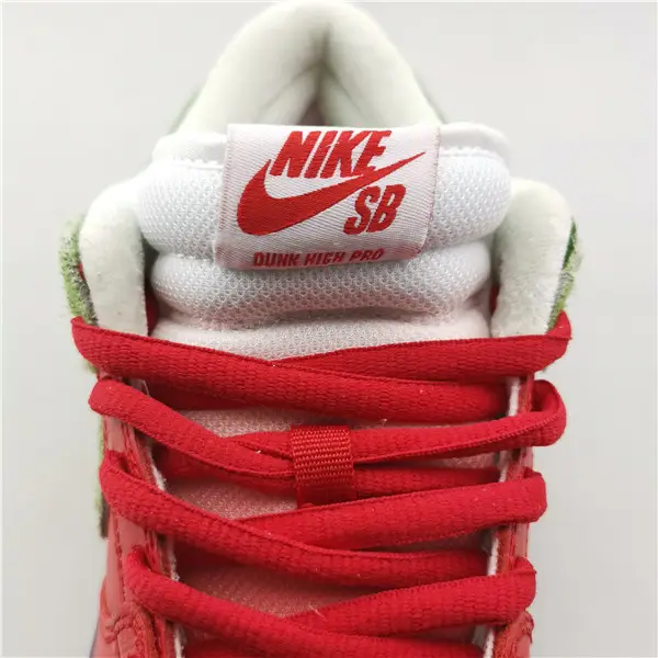 NIKE SB DUNK 