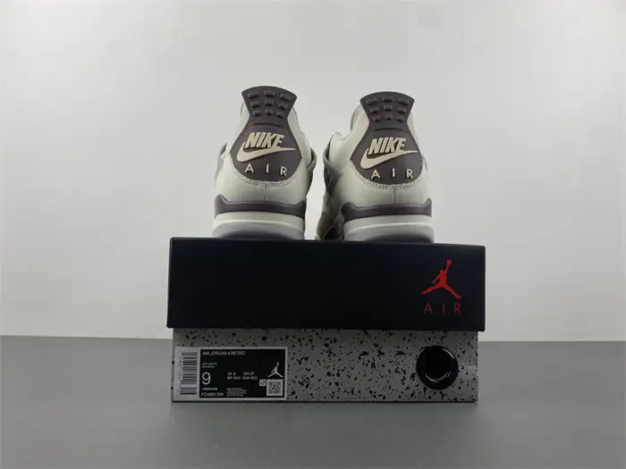 NK Air Jordan 4 Retro