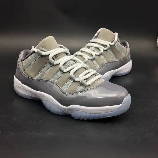 AIR JORDAN 11 RETRO 