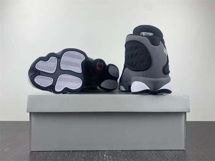 Jordan 13 Retro Black Flint 