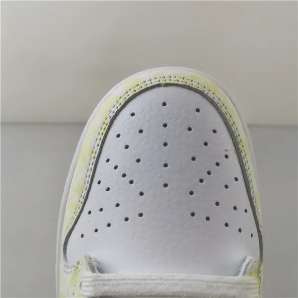 Nike Dunk Low Yellow Strike (W) 