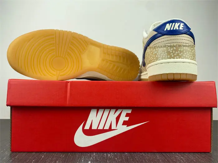 Nike Dunk Low Montreal Bagel Sesame 
