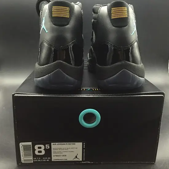 AIR JORDAN 11 RETRO 