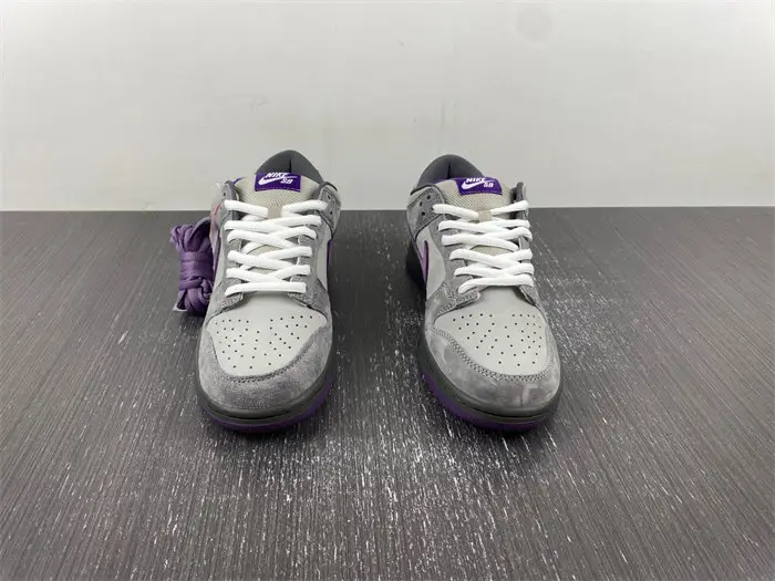Dunk SB Low Purple Pigeon 