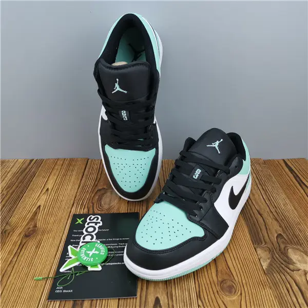 Air Jordan 1 Low Emerald Toe 