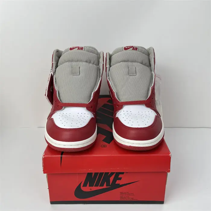 Jordan 1 Retro High OG Varsity Red 