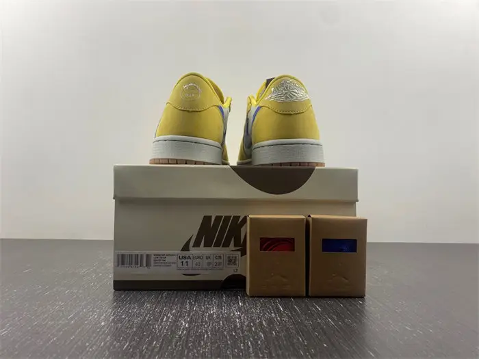 Travis Scott x Air Jordan 1 Low OG 