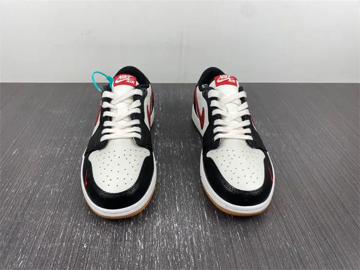 Air Jordan 1 Low 
