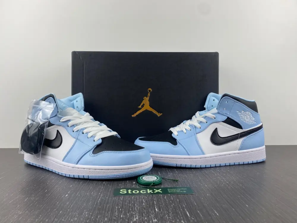 Jordan 1 Mid Ice Blue 