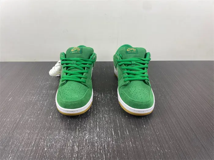 Nike SB Dunk Low 