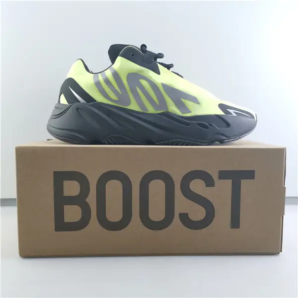 Yeezy Boost 700 MNVN 