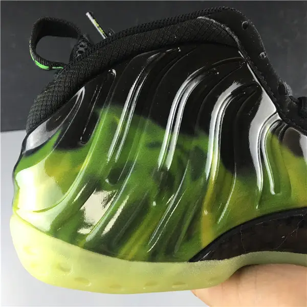 Nike Air Foamposite One ParaNorman 