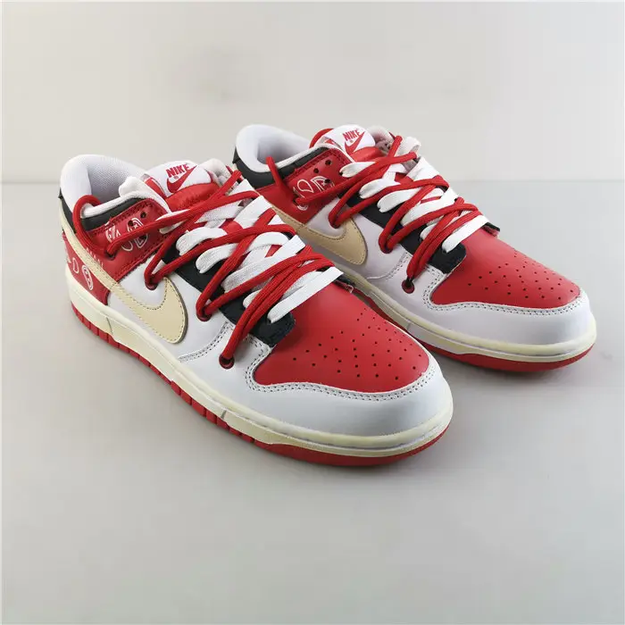 Nike SB Dunk Low UNIVERSITY RED 
