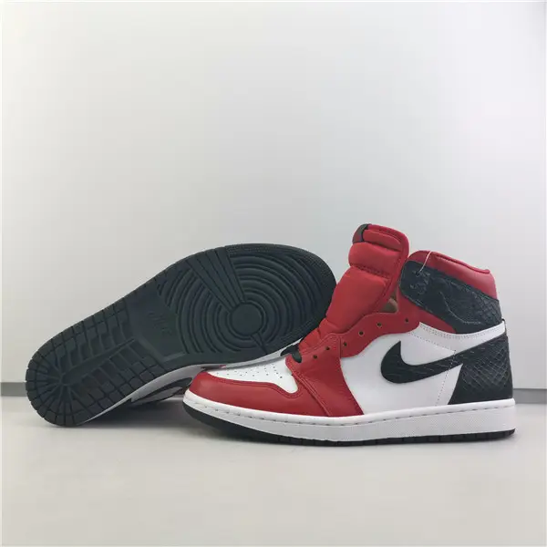Air Jordan 1 High OG WMNS 