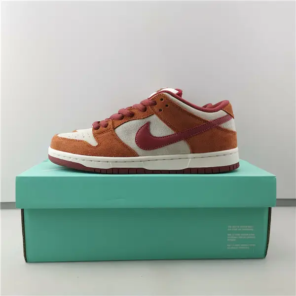NIKE SB DUNK LOW PRO DAEK RUSSET CEDAR 