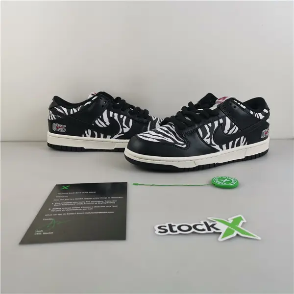 QUARTERSNACKS X NIKE SB DUNK LOW ZEBRA 