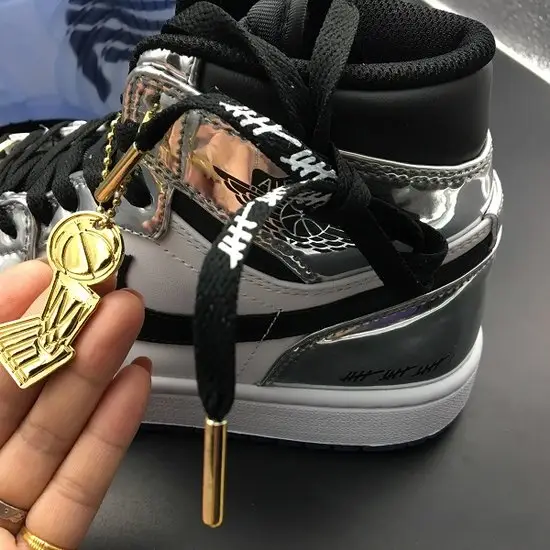 AIR JORDAN 1 RETRO HI THINK 