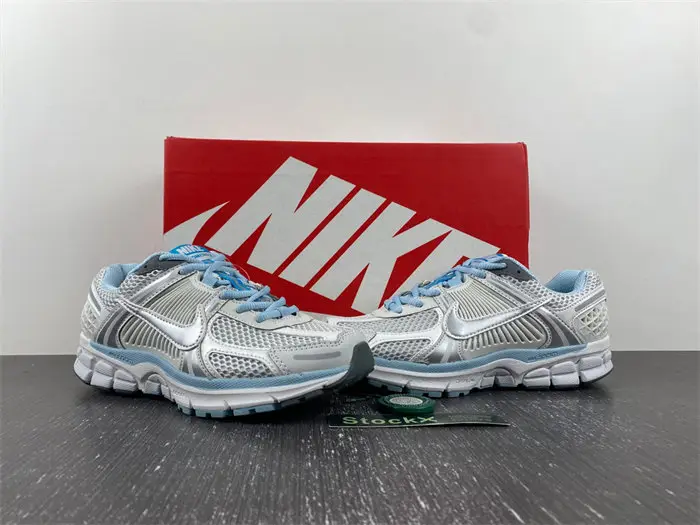 NIKE Air Zoom Vomero  DFFFE68