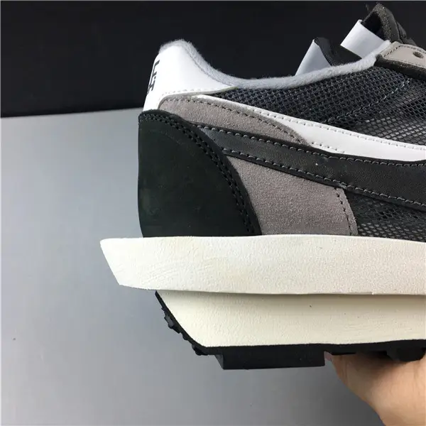 NIKE SACAI X LDV WAFFLE DAYBREAK 