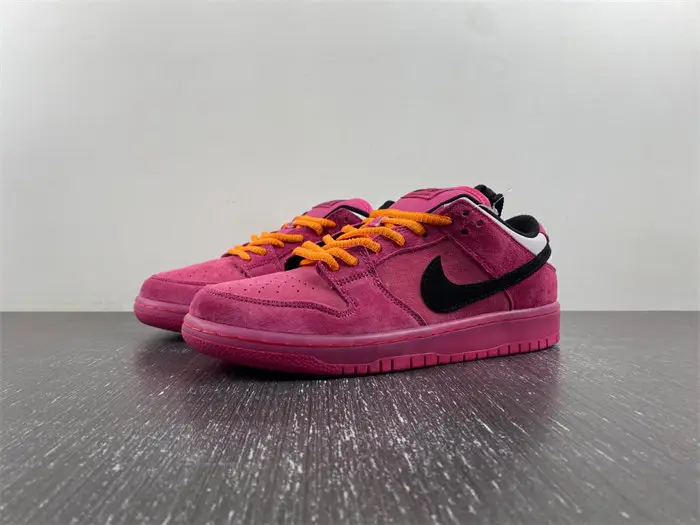 The Powerpuff Girls x Nike SB Dunk Low 