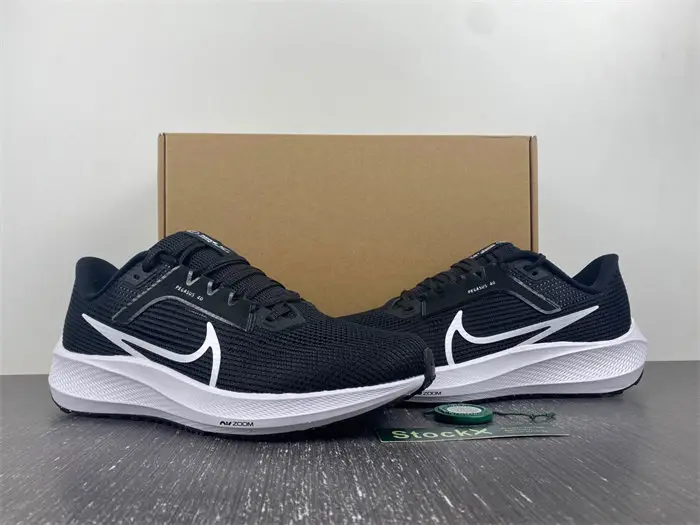 NIKE AIR ZOOM PEGASUS 40  FCD2141