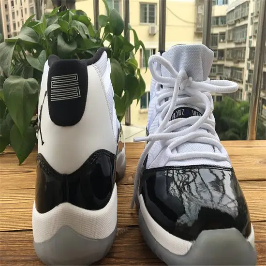 AIR JORDAN 11 RETRO CONCORD (2011) 
