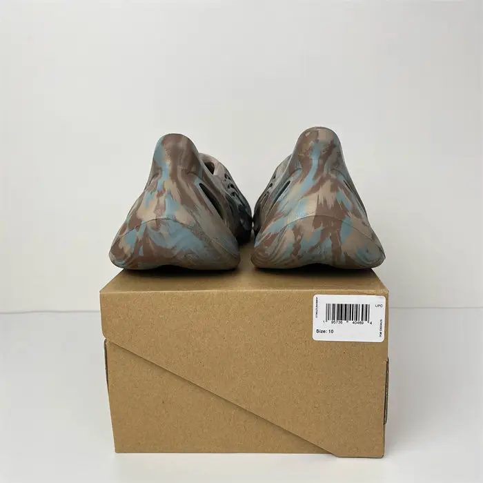 adidas Yeezy Foam RNNR MX Sand Grey 