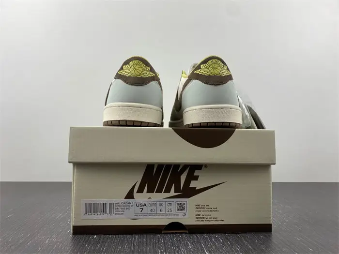 Travis Scott x Air Jordan 1 Low 