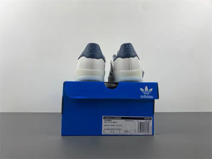 GAZELLE INDOOR SHOES 