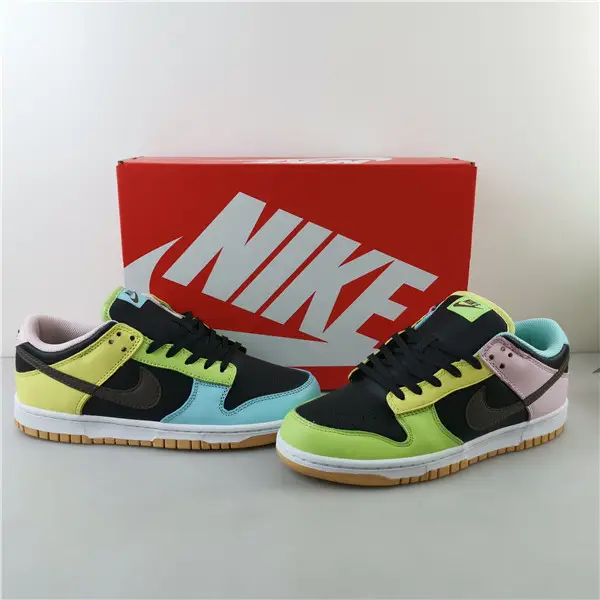 Nike Dunk Low LE Oil Green Multi Camo  EFBFD9