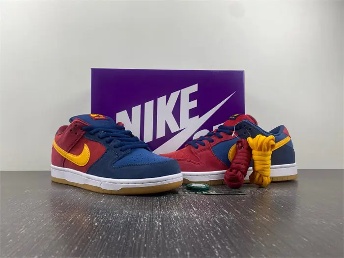 Nike SB Dunk Low Barcelona 
