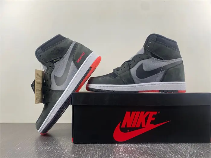 Jordan 1 Retro High Element Gore-Tex Black Infrared 