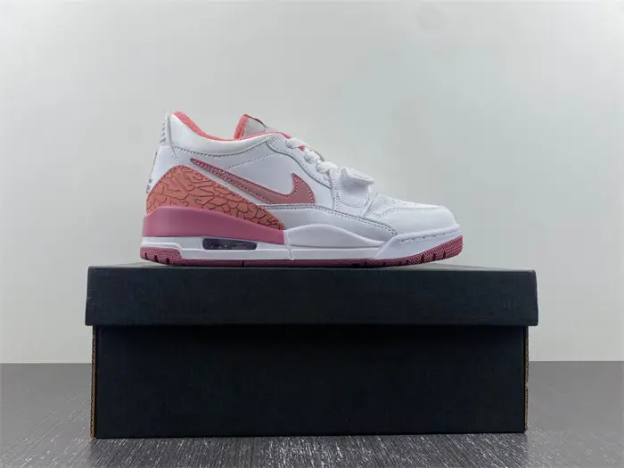 （NIKE）Jordan Legacy 312 