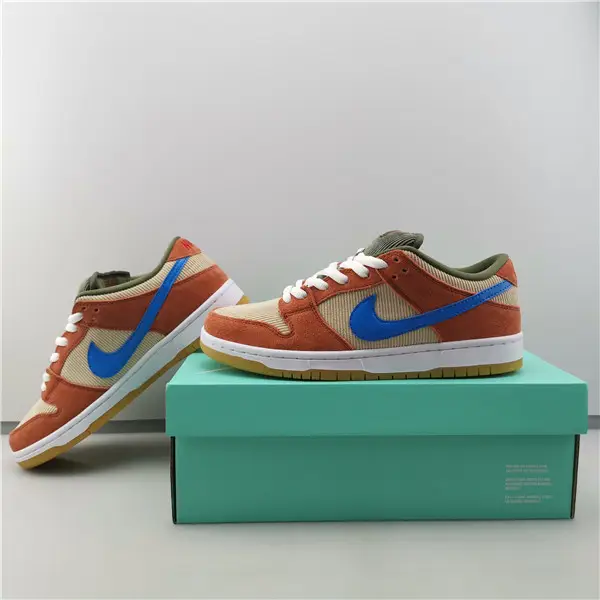 NIKE SB DUNK LOW PRO 'CORDUROY' 