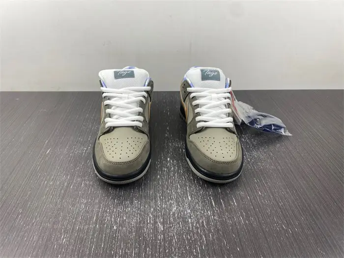 Concepts x Nike SB Dunk Low Grey Lobster 