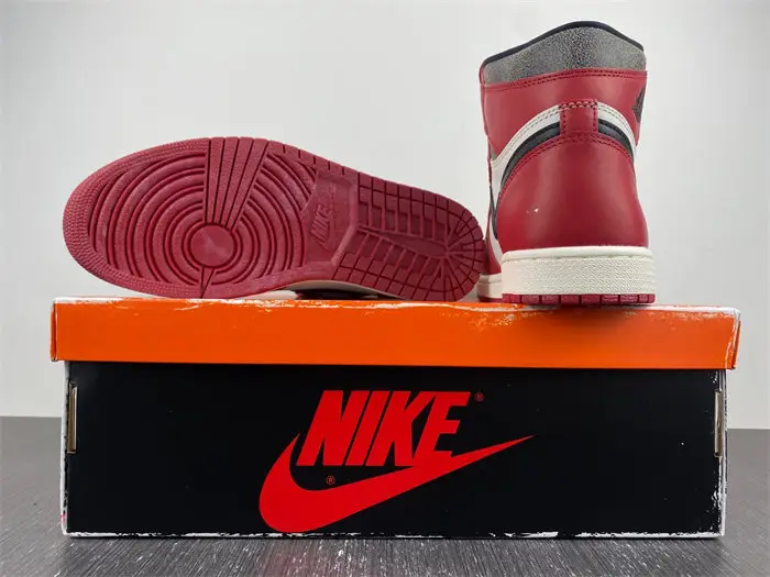 Jordan 1 Retro High OG Chicago Lost and Found 