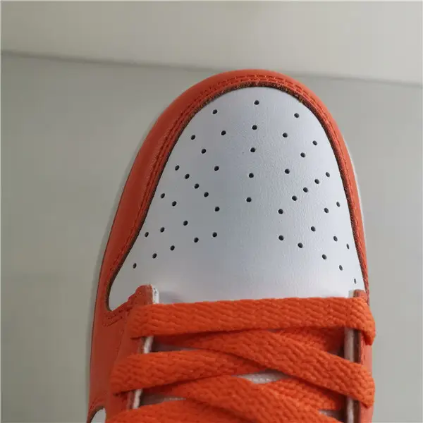 NIKE DUNK LOW GOLDEN ORANGE 