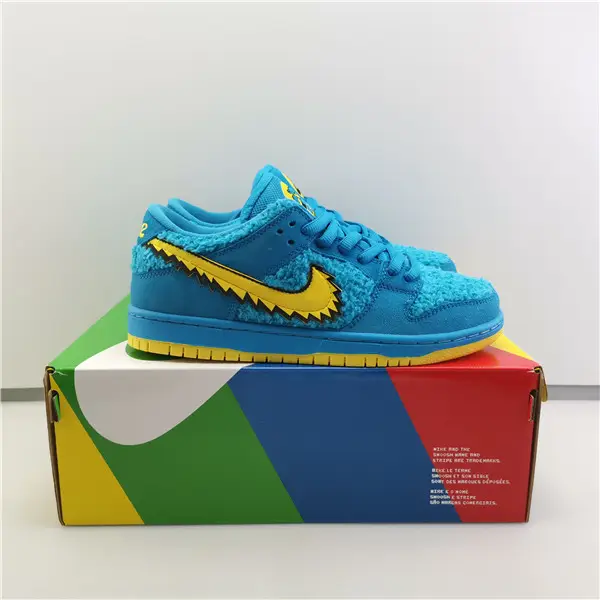 GRATEFUL DEAD X NIKE SB DUNK LOW 