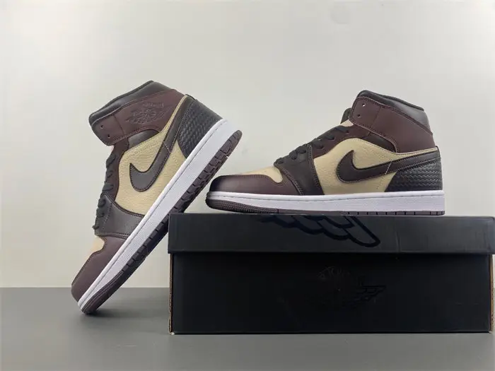 Air Jordan 1 Mid SE 