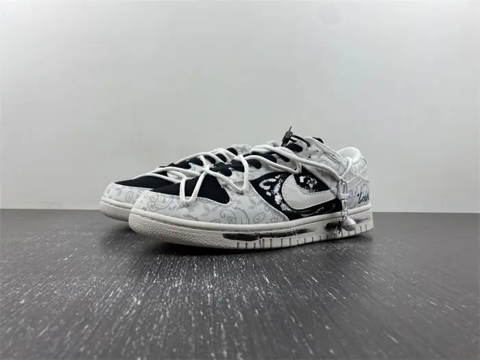 Nike Dunk Low 