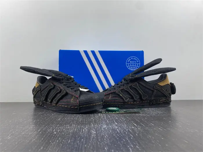 adidas Superstar Melting Sadness Halloween 