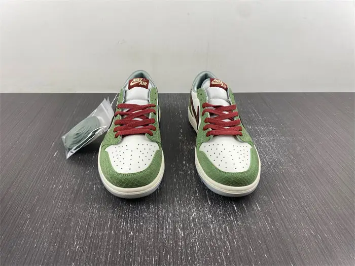 Air Jordan 1 Low OG Year of the Dragon 