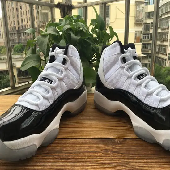 AIR JORDAN 11 RETRO CONCORD (2011) 