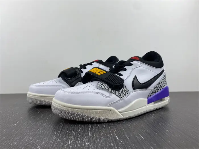 Jordan Legacy 312 Low Lakers 
