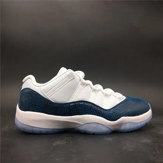 Air Jordan 11 Low 