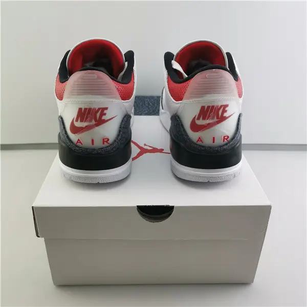 AIR JORDAN 